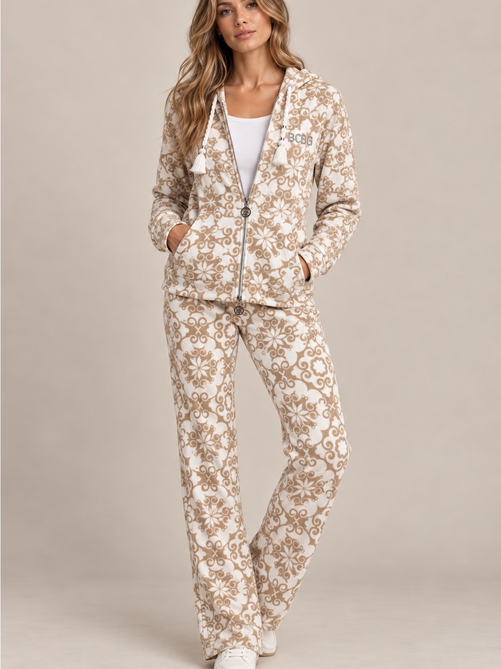 BCBG Cream & White Hooded Zip Lounge Set